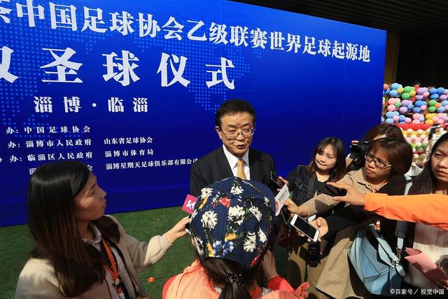 若莱万本赛季再进2球 巴萨需向拜仁支付125万欧