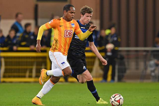 英超-B费点射凯塞多远射破门 曼联1-1切尔西